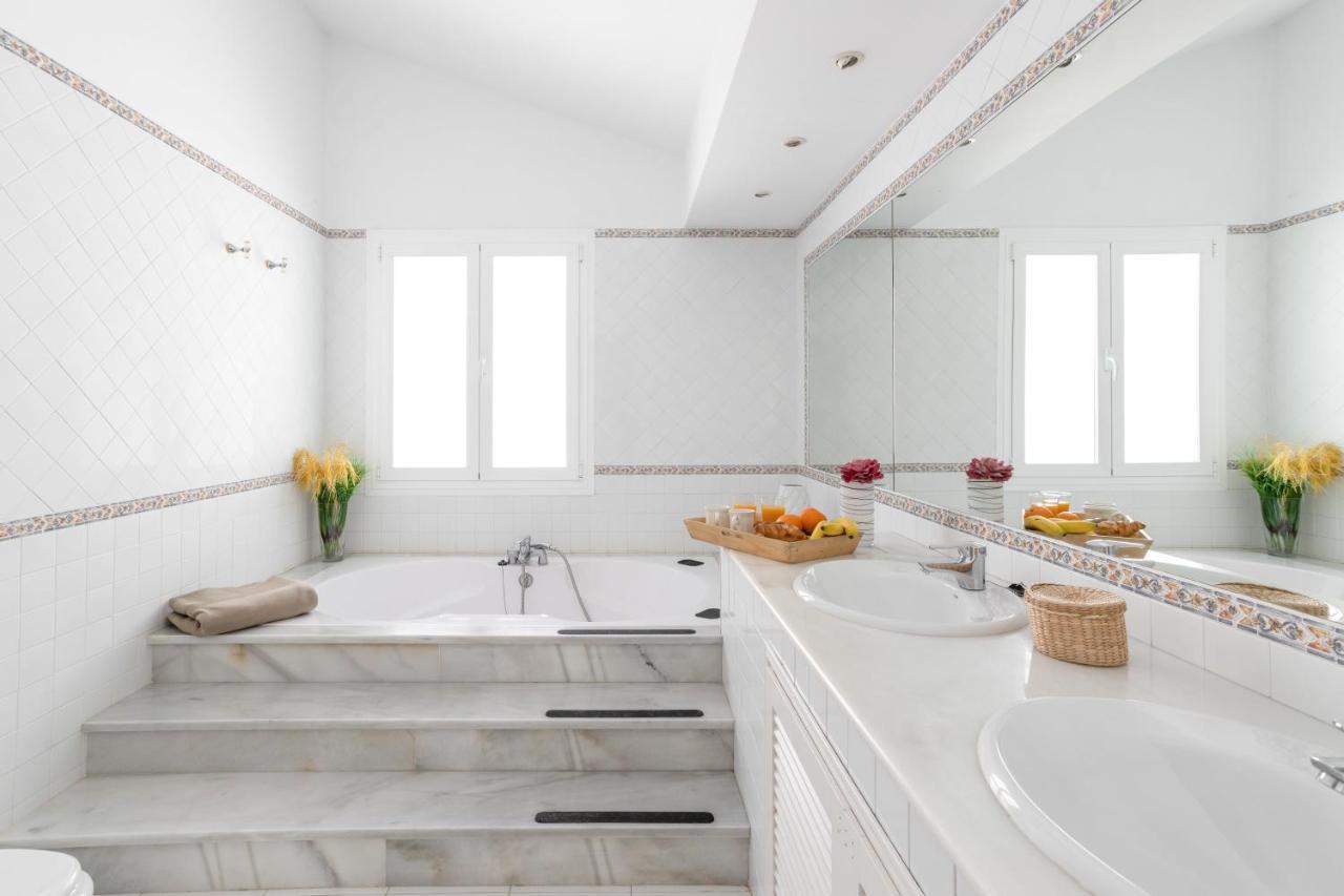 243-Fully Renovated-Puerto Banus Marbella Front Line Penthouse Appartement Buitenkant foto