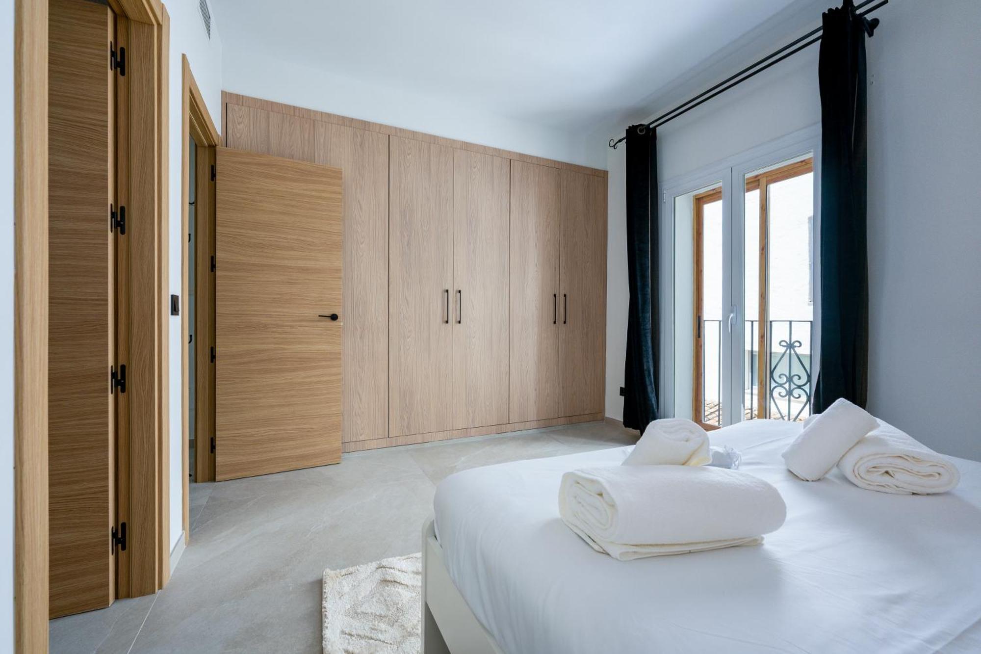 243-Fully Renovated-Puerto Banus Marbella Front Line Penthouse Appartement Buitenkant foto