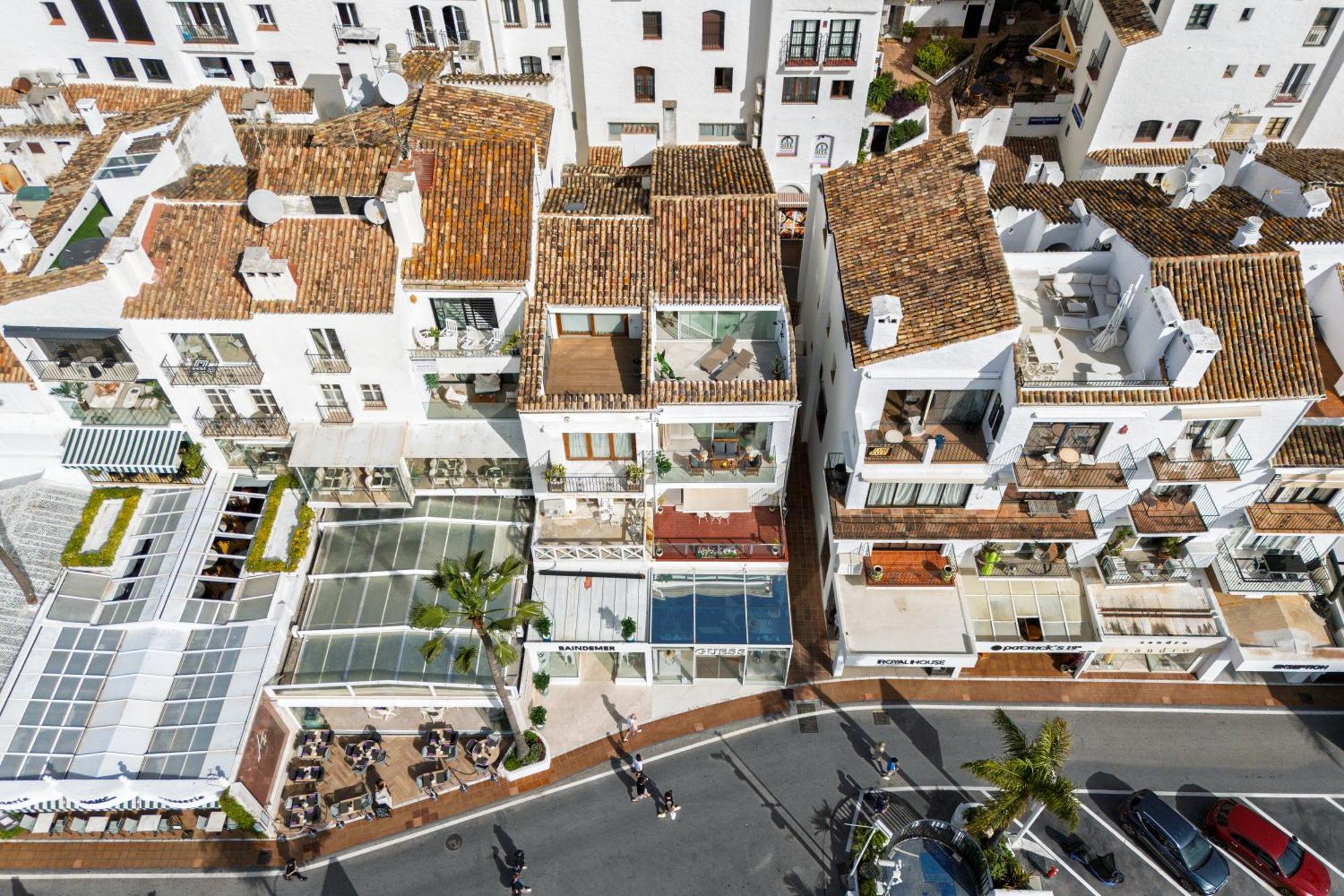 243-Fully Renovated-Puerto Banus Marbella Front Line Penthouse Appartement Buitenkant foto