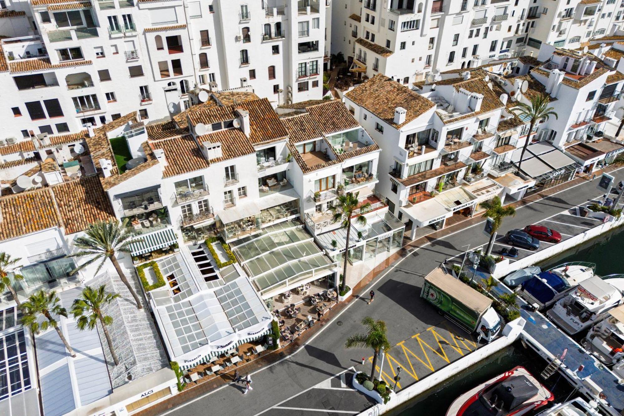 243-Fully Renovated-Puerto Banus Marbella Front Line Penthouse Appartement Buitenkant foto