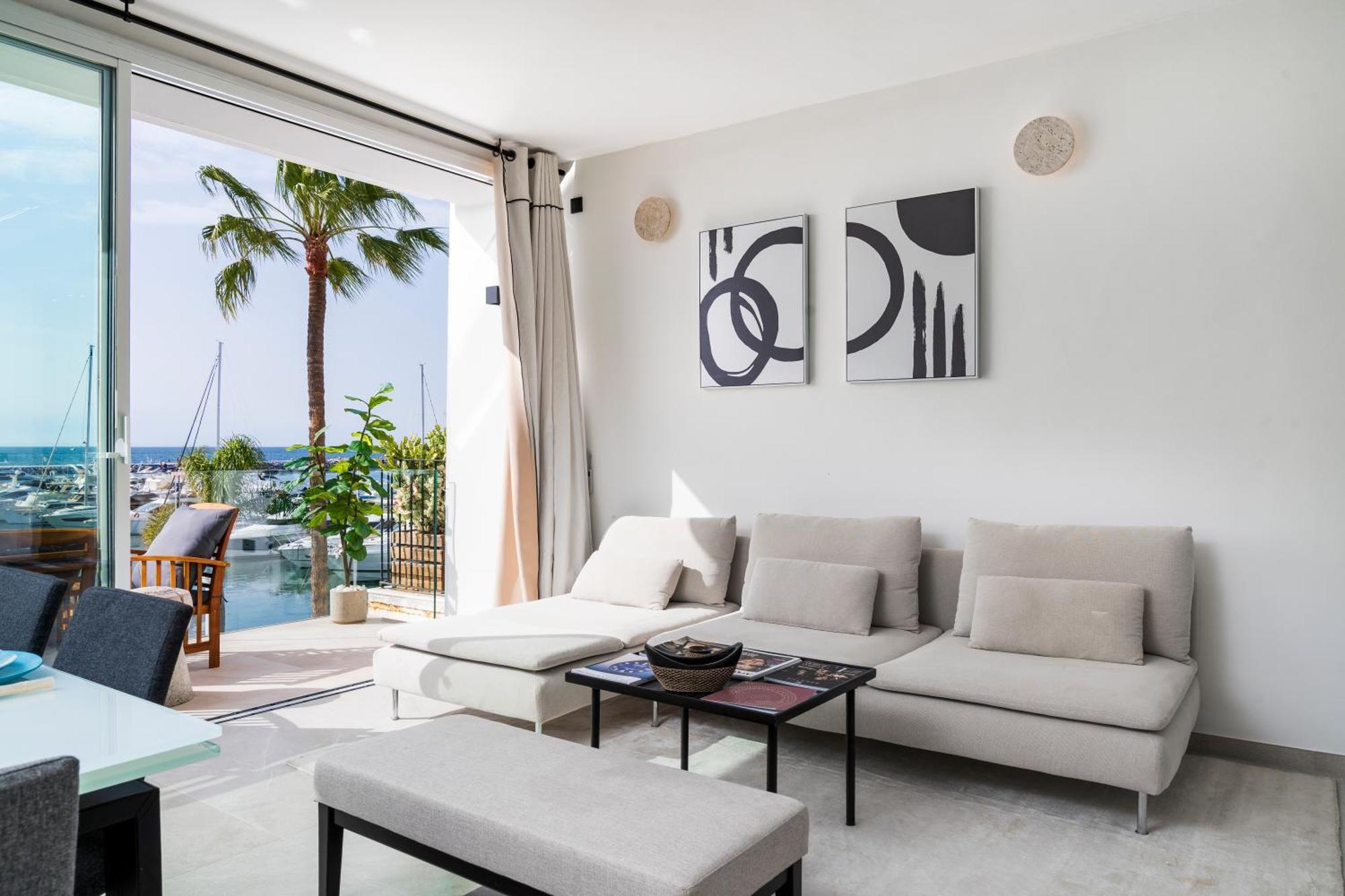 243-Fully Renovated-Puerto Banus Marbella Front Line Penthouse Appartement Buitenkant foto