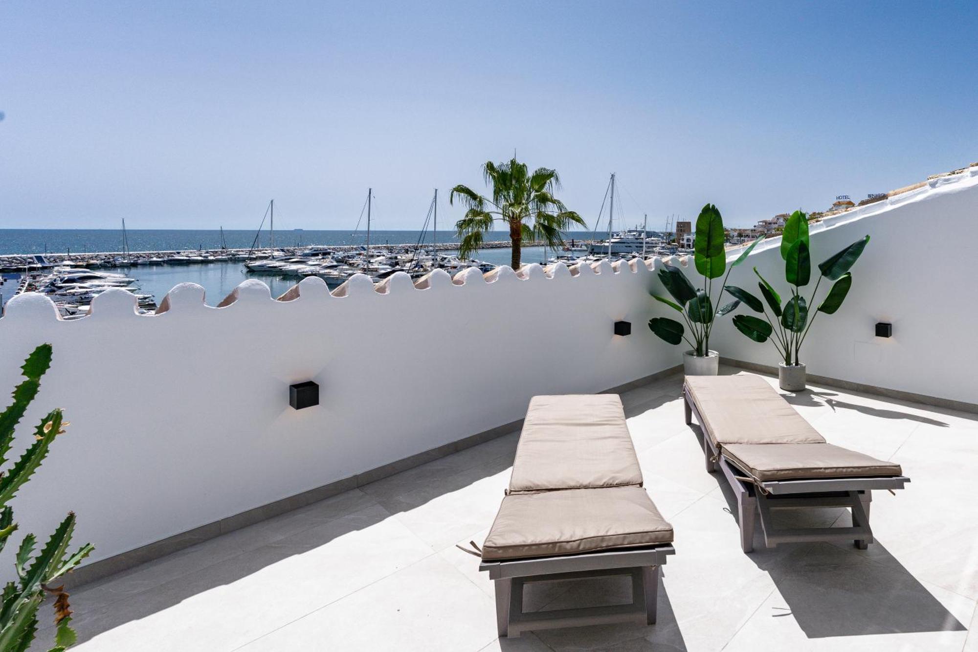 243-Fully Renovated-Puerto Banus Marbella Front Line Penthouse Appartement Buitenkant foto