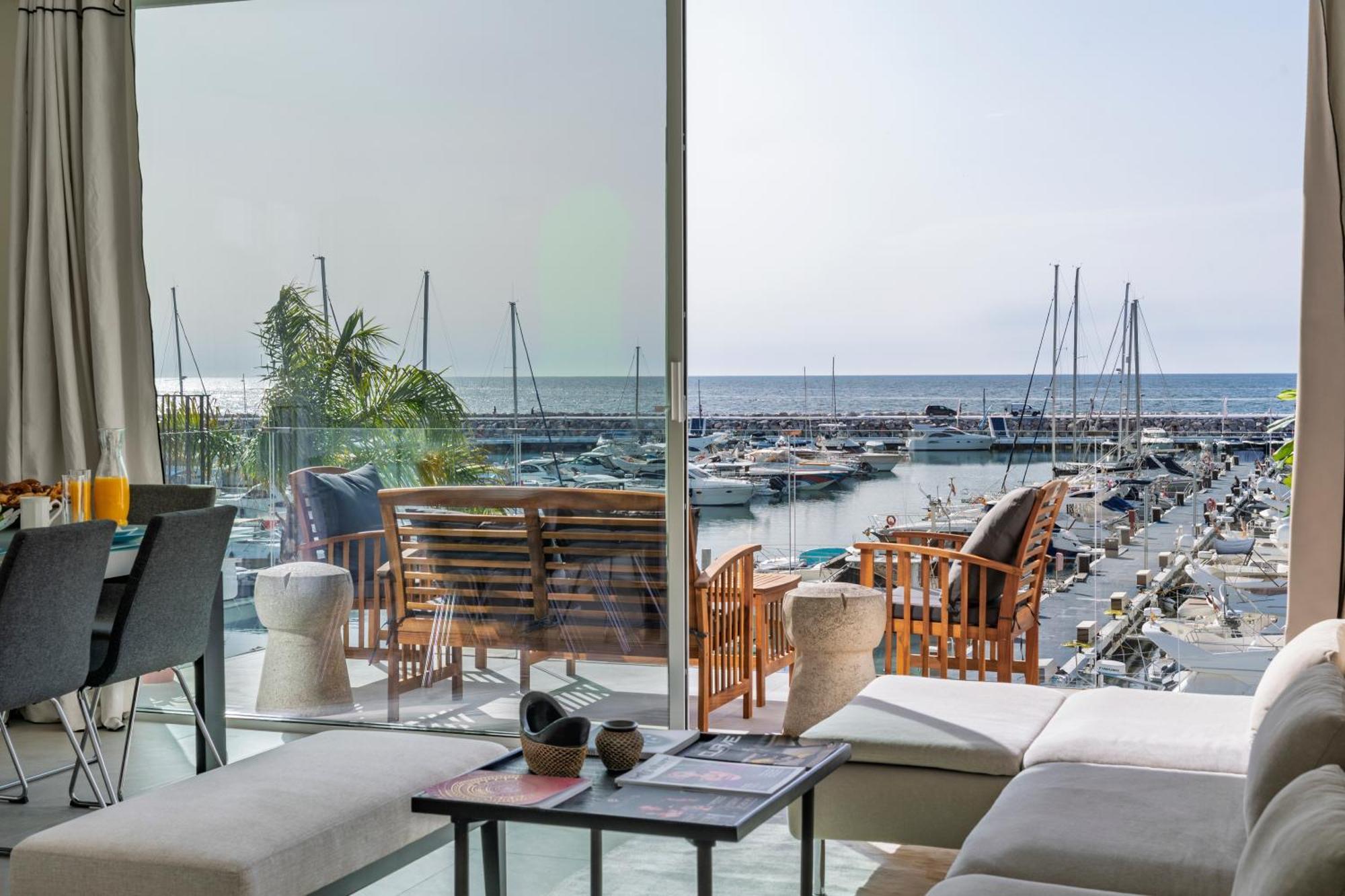 243-Fully Renovated-Puerto Banus Marbella Front Line Penthouse Appartement Buitenkant foto