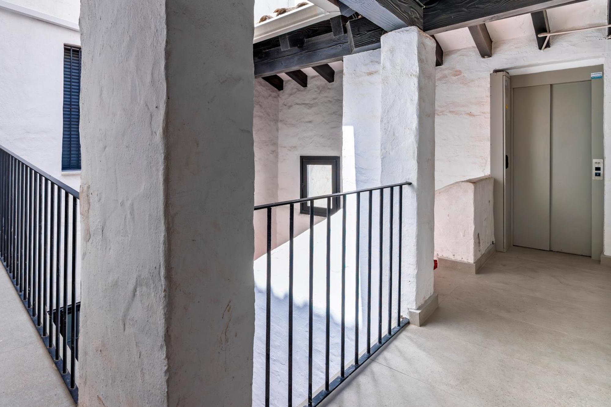 243-Fully Renovated-Puerto Banus Marbella Front Line Penthouse Appartement Buitenkant foto