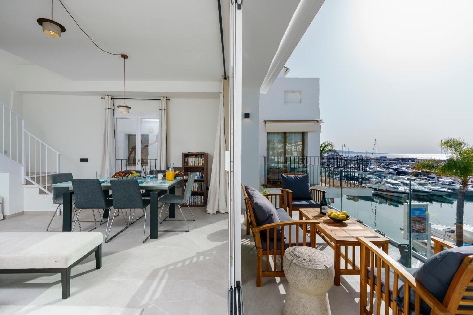 243-Fully Renovated-Puerto Banus Marbella Front Line Penthouse Appartement Buitenkant foto